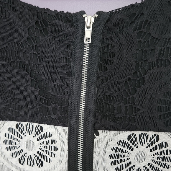 London Times blocked lace shift dress - Picture 5 of 9